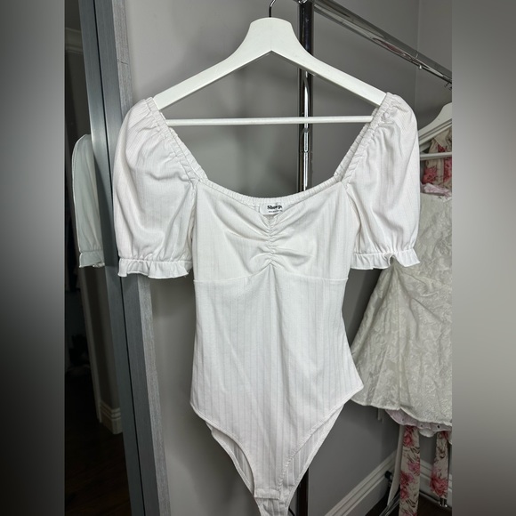 White ShowPo Bodysuit: Esher Puff Sleeve Bodysuit WORN ONCE - Picture 3 of 4